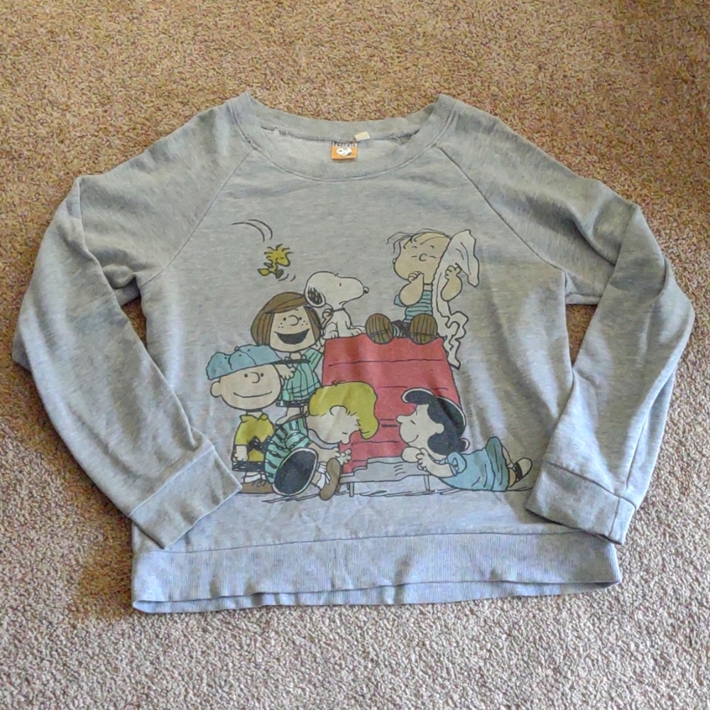 Peanuts sweater